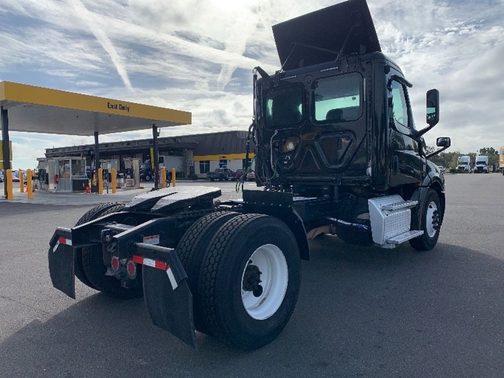 Day Cab Tractor-Heavy Duty Tractors-Freightliner-2019-T12642ST-Ocala-FL-246,152\n\t\tmiles-$ 42,750 - Image 7