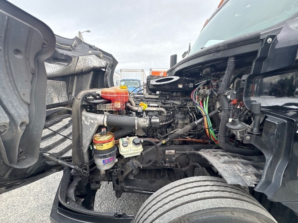 Day Cab Tractor-Heavy Duty Tractors-Freightliner-2019-T12642ST-Ocala-FL-249,716\n\t\tmiles-$ 42,750 - Image 16