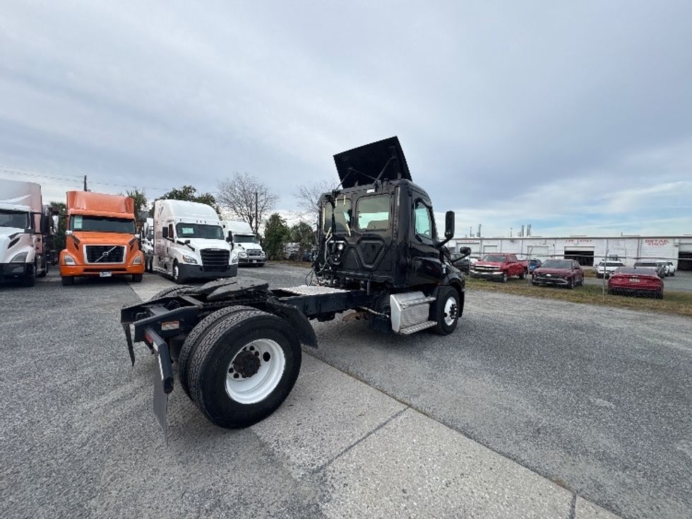Day Cab Tractor-Heavy Duty Tractors-Freightliner-2019-T12642ST-Ocala-FL-249,716\n\t\tmiles-$ 42,750 - Image 7