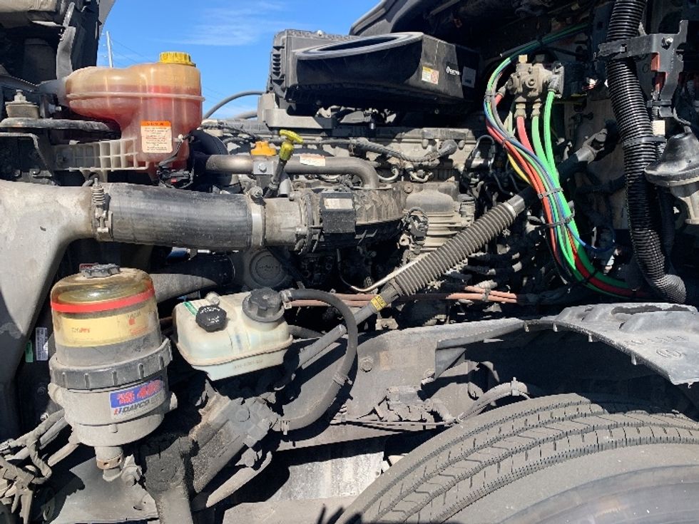 Day Cab Tractor-Heavy Duty Tractors-Freightliner-2019-T12642ST-Ocala-FL-383,437\n\t\tmiles-$ 36,750 - Image 16