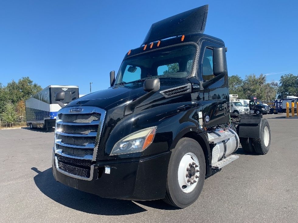Day Cab Tractor-Heavy Duty Tractors-Freightliner-2019-T12642ST-Ocala-FL-383,437\n\t\tmiles-$ 36,750 - Image 3