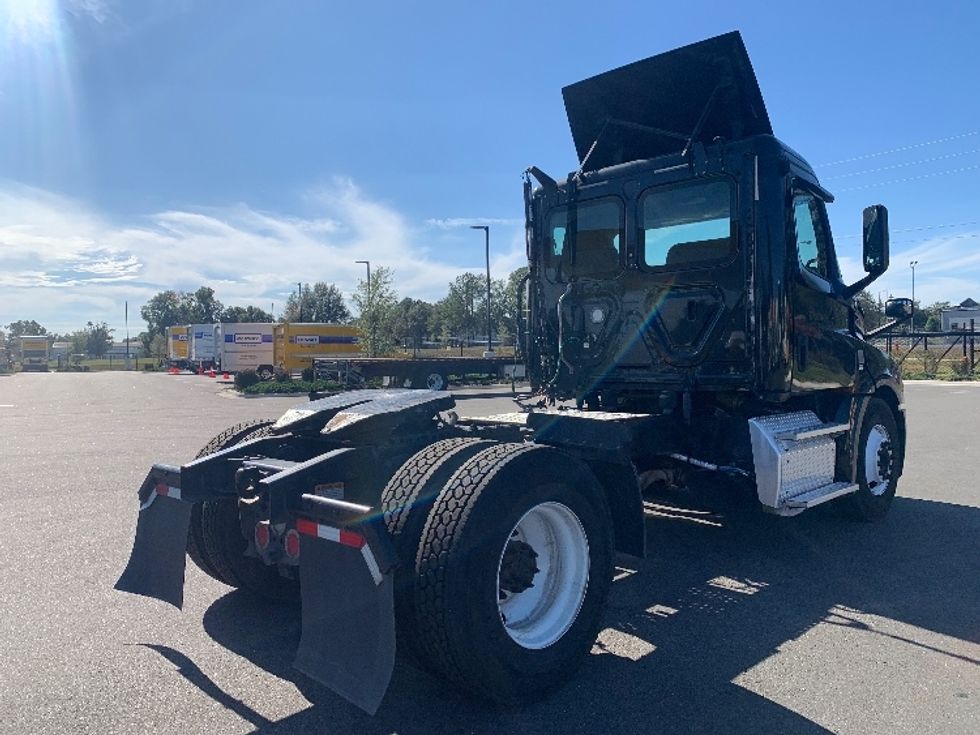 Day Cab Tractor-Heavy Duty Tractors-Freightliner-2019-T12642ST-Ocala-FL-383,437\n\t\tmiles-$ 36,750 - Image 7