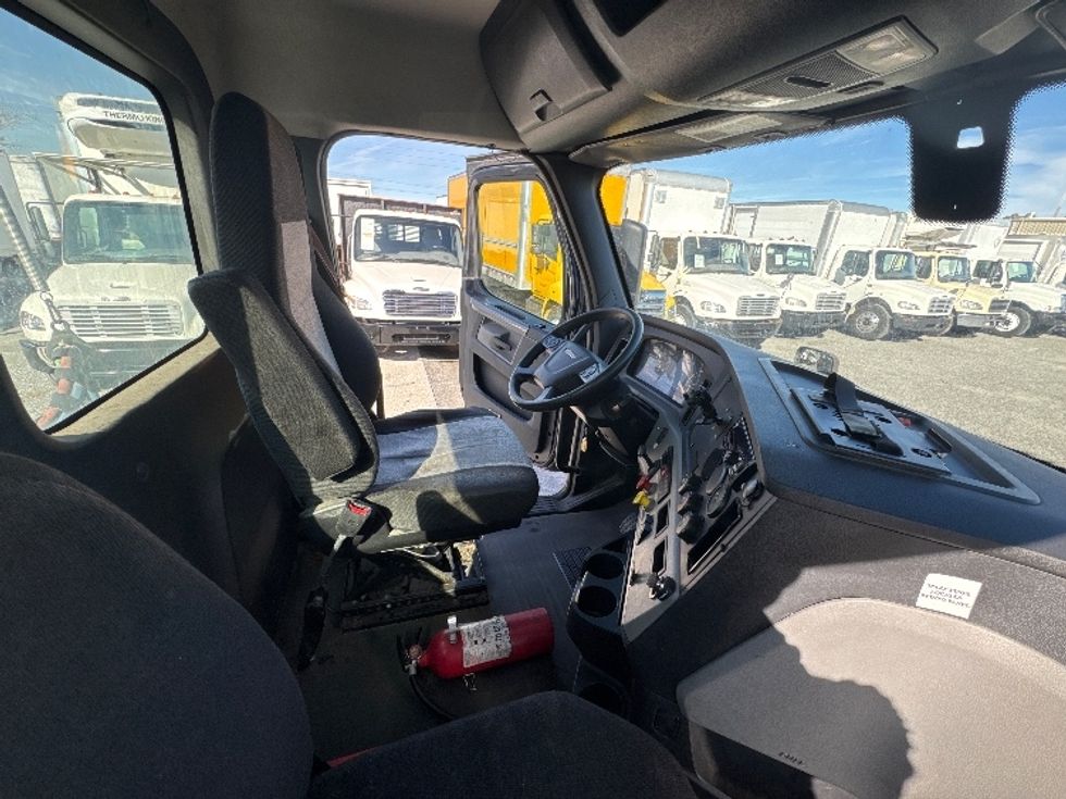 Day Cab Tractor-Heavy Duty Tractors-Freightliner-2019-T12642ST-Ocala-FL-408,001\n\t\tmiles-$ 34,750 - Image 14