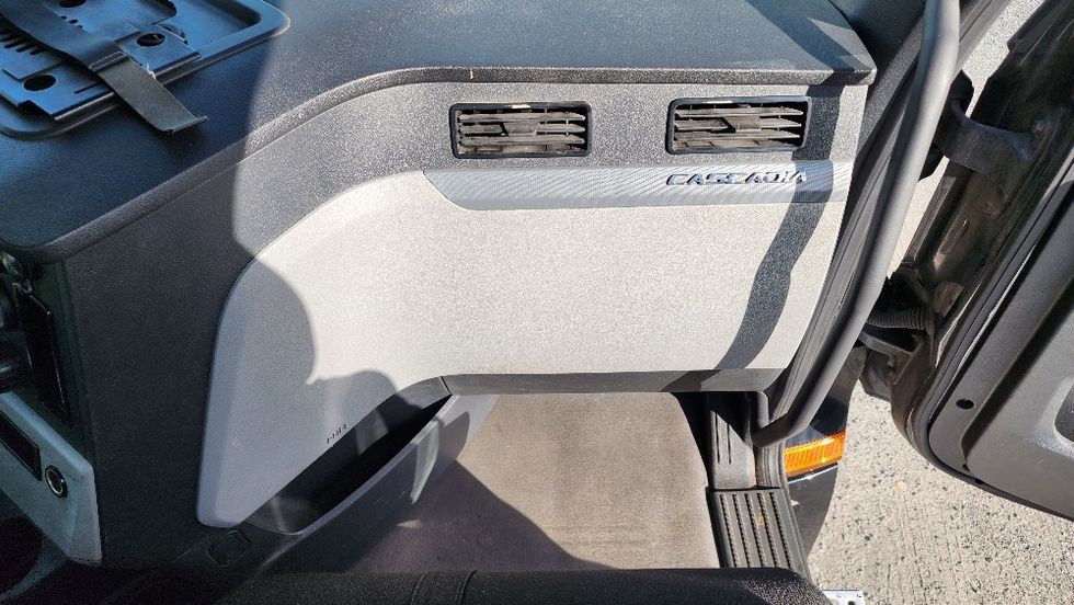 Day Cab Tractor-Heavy Duty Tractors-Freightliner-2019-T12642ST-Ocala-FL-428,481\n\t\tmiles-$ 33,750 - Image 13