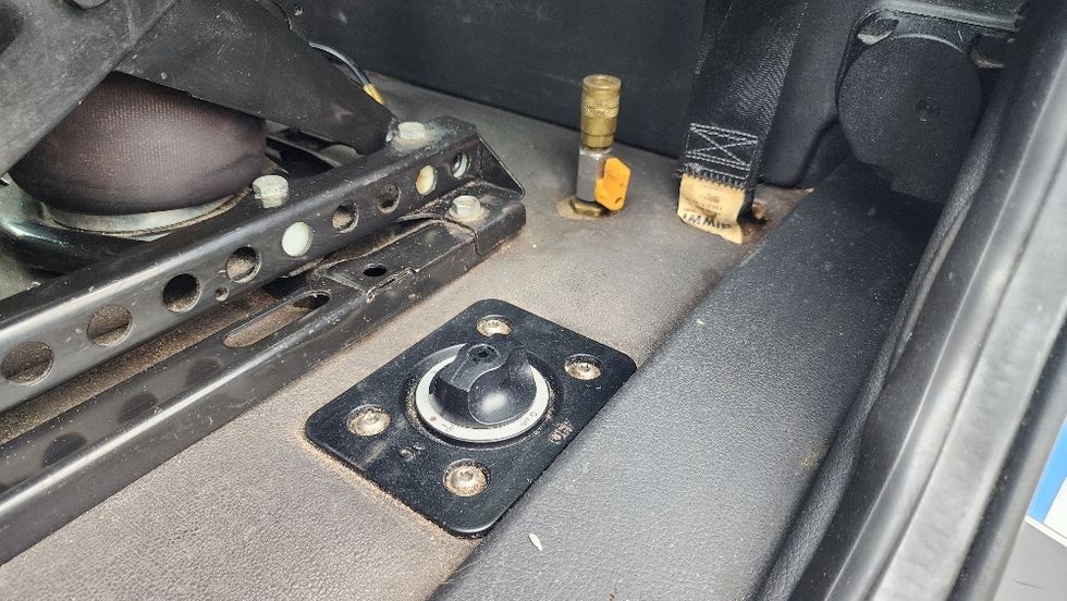 Day Cab Tractor-Heavy Duty Tractors-Freightliner-2019-T12642ST-Ocala-FL-437,791\n\t\tmiles-$ 33,750 - Image 17