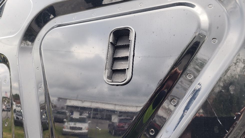 Day Cab Tractor-Heavy Duty Tractors-Freightliner-2019-T12642ST-Ocala-FL-437,791\n\t\tmiles-$ 33,750 - Image 22