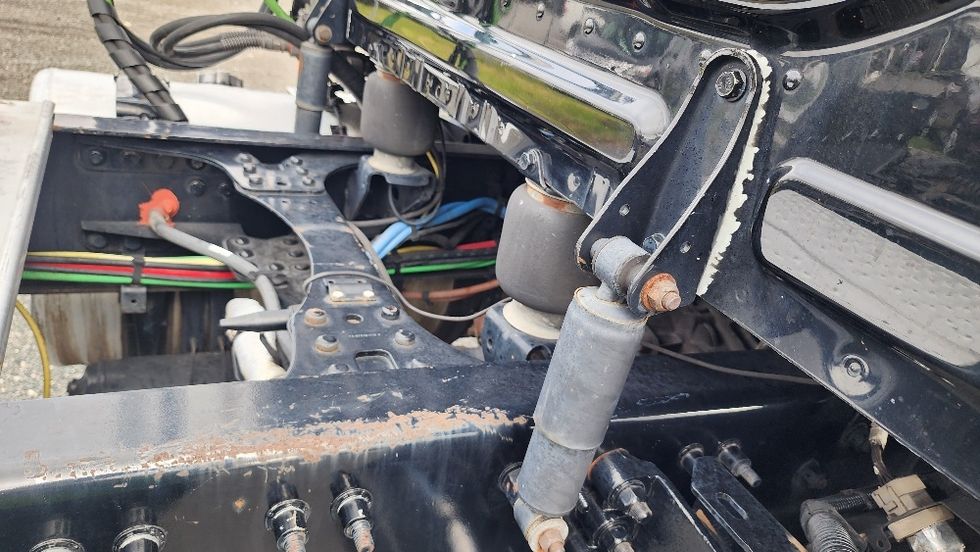 Day Cab Tractor-Heavy Duty Tractors-Freightliner-2019-T12642ST-Ocala-FL-437,791\n\t\tmiles-$ 33,750 - Image 24