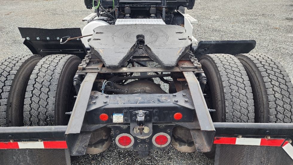 Day Cab Tractor-Heavy Duty Tractors-Freightliner-2019-T12642ST-Ocala-FL-437,791\n\t\tmiles-$ 33,750 - Image 6