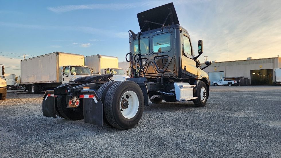 Day Cab Tractor-Heavy Duty Tractors-Freightliner-2019-T12642ST-Ocala-FL-55,139\n\t\tmiles-$ 50,250 - Image 7