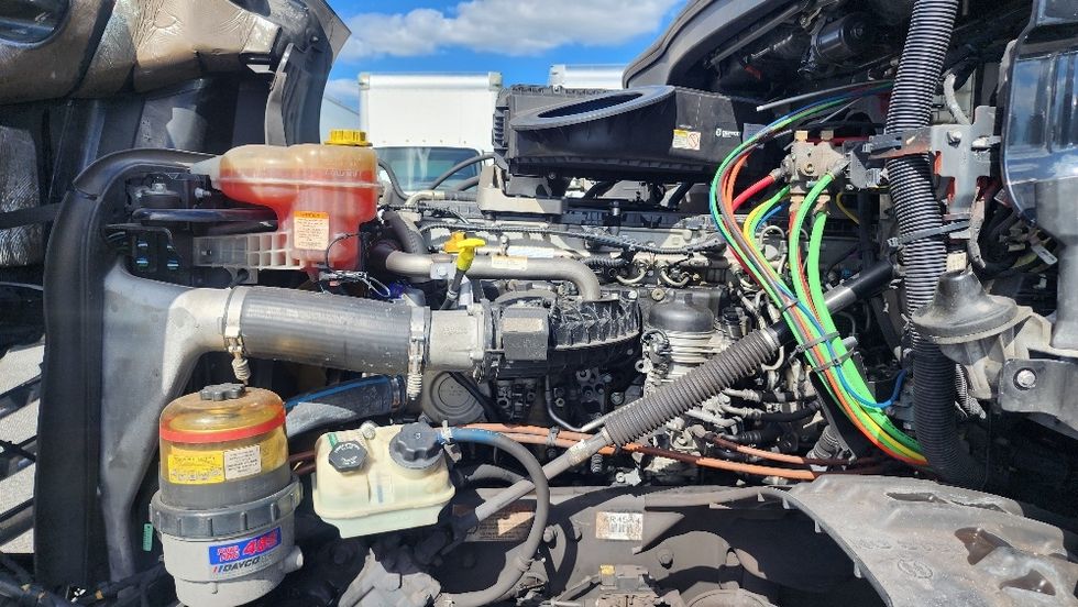 Day Cab Tractor-Heavy Duty Tractors-Freightliner-2019-T12642ST-Ocala-FL-88,355\n\t\tmiles-$ 50,250 - Image 16