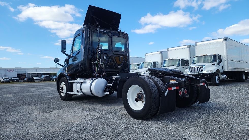 Day Cab Tractor-Heavy Duty Tractors-Freightliner-2019-T12642ST-Ocala-FL-88,355\n\t\tmiles-$ 50,250 - Image 5