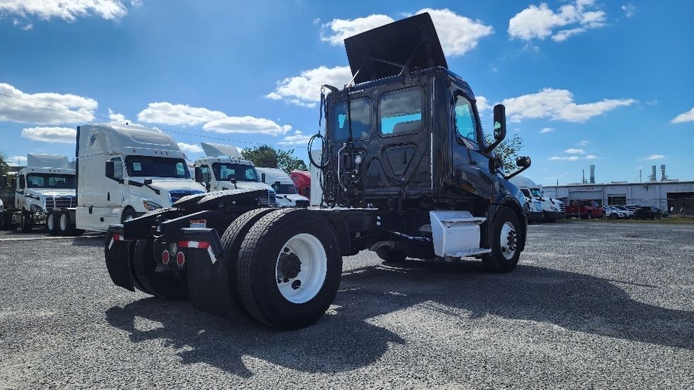 Day Cab Tractor-Heavy Duty Tractors-Freightliner-2019-T12642ST-Ocala-FL-88,355\n\t\tmiles-$ 50,250 - Image 7