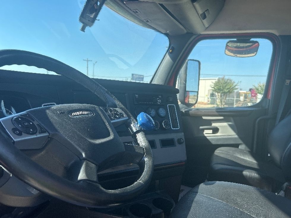 Day Cab Tractor-Heavy Duty Tractors-Freightliner-2019-T12642ST-Oklahoma City-OK-160,009\n\t\tmiles-$ 49,500 - Image 10