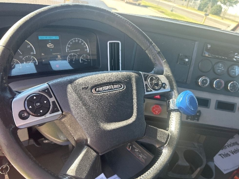 Day Cab Tractor-Heavy Duty Tractors-Freightliner-2019-T12642ST-Oklahoma City-OK-160,009\n\t\tmiles-$ 49,500 - Image 11