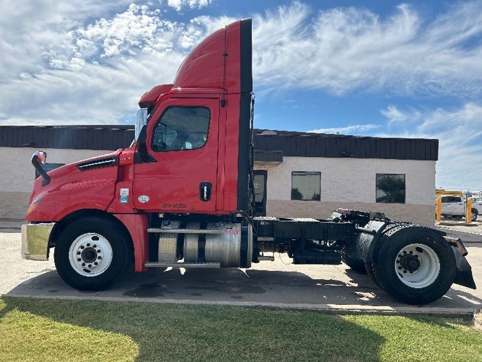 Day Cab Tractor-Heavy Duty Tractors-Freightliner-2019-T12642ST-Oklahoma City-OK-160,009\n\t\tmiles-$ 49,500 - Image 4