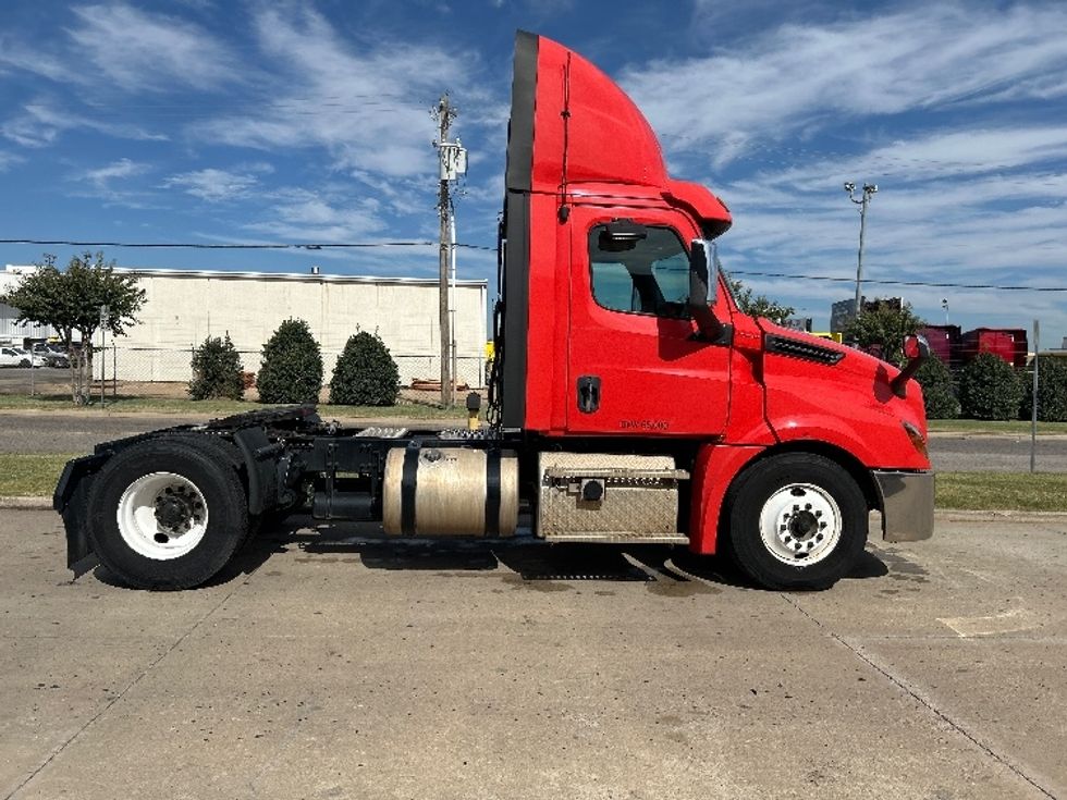Day Cab Tractor-Heavy Duty Tractors-Freightliner-2019-T12642ST-Oklahoma City-OK-160,009\n\t\tmiles-$ 49,500 - Image 8