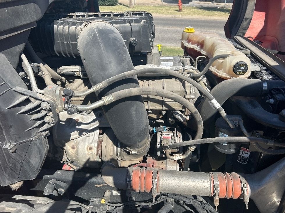 Day Cab Tractor-Heavy Duty Tractors-Freightliner-2019-T12642ST-Oklahoma City-OK-171,711\n\t\tmiles-$ 49,000 - Image 15