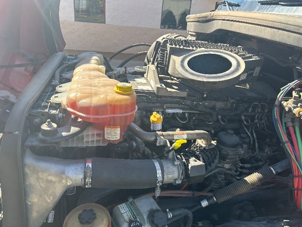 Day Cab Tractor-Heavy Duty Tractors-Freightliner-2019-T12642ST-Oklahoma City-OK-187,855\n\t\tmiles-$ 48,000 - Image 16