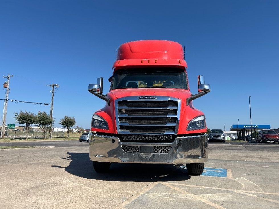 Day Cab Tractor-Heavy Duty Tractors-Freightliner-2019-T12642ST-Oklahoma City-OK-187,855\n\t\tmiles-$ 48,000 - Image 2