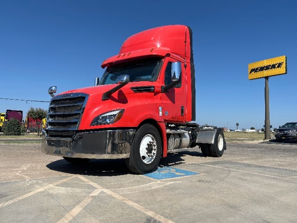 Day Cab Tractor-Heavy Duty Tractors-Freightliner-2019-T12642ST-Oklahoma City-OK-187,855\n\t\tmiles-$ 48,000 - Image 3