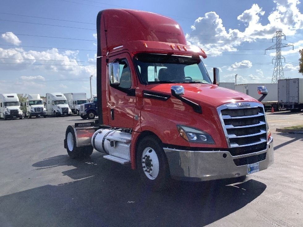 Day Cab Tractor-Heavy Duty Tractors-Freightliner-2019-T12642ST-Oklahoma City-OK-243,143\n\t\tmiles-$ 48,000 - Image 1