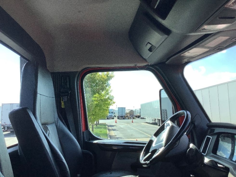 Day Cab Tractor-Heavy Duty Tractors-Freightliner-2019-T12642ST-Oklahoma City-OK-243,143\n\t\tmiles-$ 48,000 - Image 14