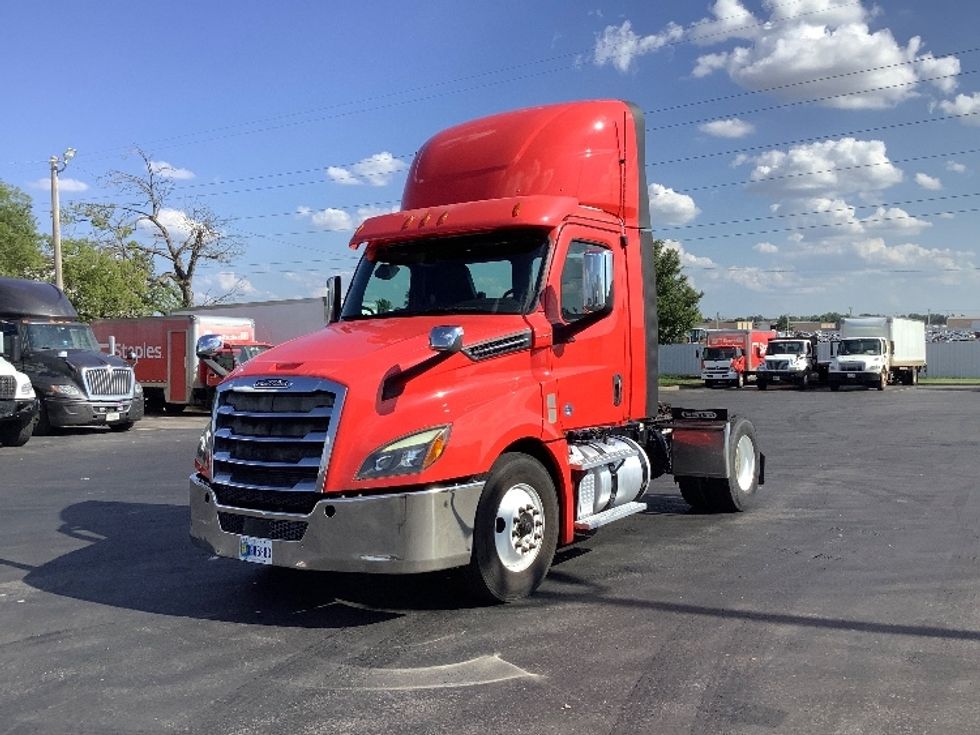 Day Cab Tractor-Heavy Duty Tractors-Freightliner-2019-T12642ST-Oklahoma City-OK-243,143\n\t\tmiles-$ 48,000 - Image 3