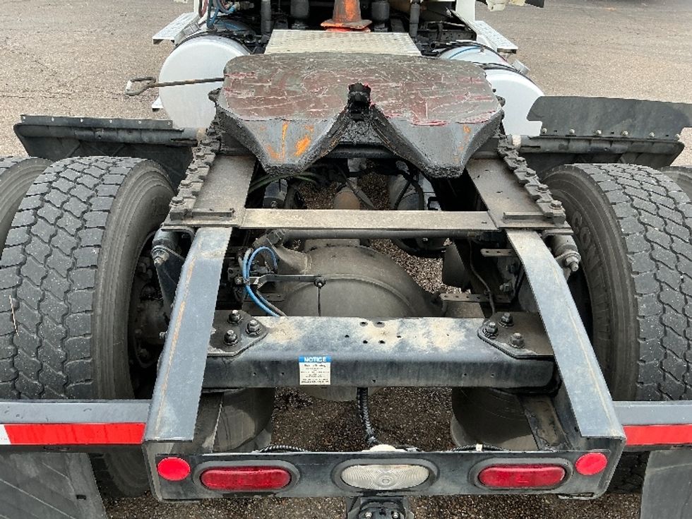 Day Cab Tractor-Heavy Duty Tractors-Freightliner-2019-T12642ST-Olive Branch-MS-347,322\n\t\tmiles-$ 39,250 - Image 6