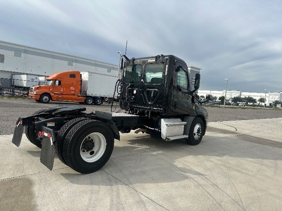 Day Cab Tractor-Heavy Duty Tractors-Freightliner-2019-T12642ST-Orlando-FL-221,019\n\t\tmiles-$ 43,500 - Image 7