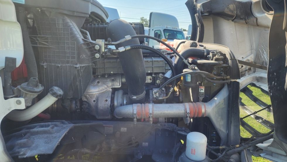 Day Cab Tractor-Heavy Duty Tractors-Freightliner-2019-T12642ST-Orlando-FL-449,652\n\t\tmiles-$ 38,500 - Image 15