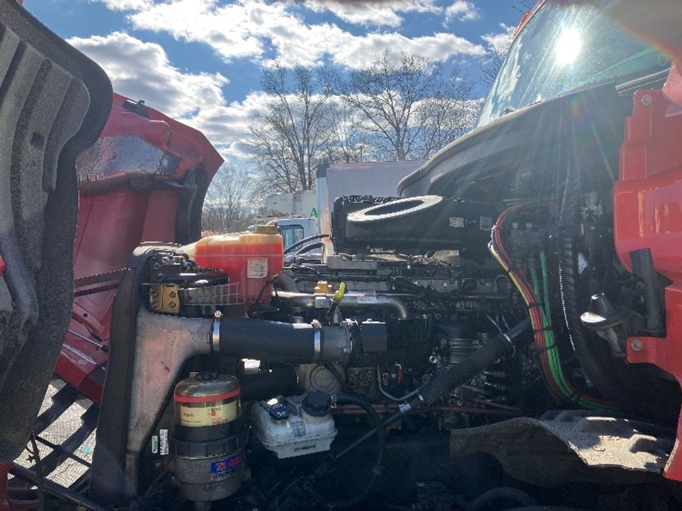 Day Cab Tractor-Heavy Duty Tractors-Freightliner-2019-T12642ST-Parsippany-NJ-272,385\n\t\tmiles-$ 43,500 - Image 16