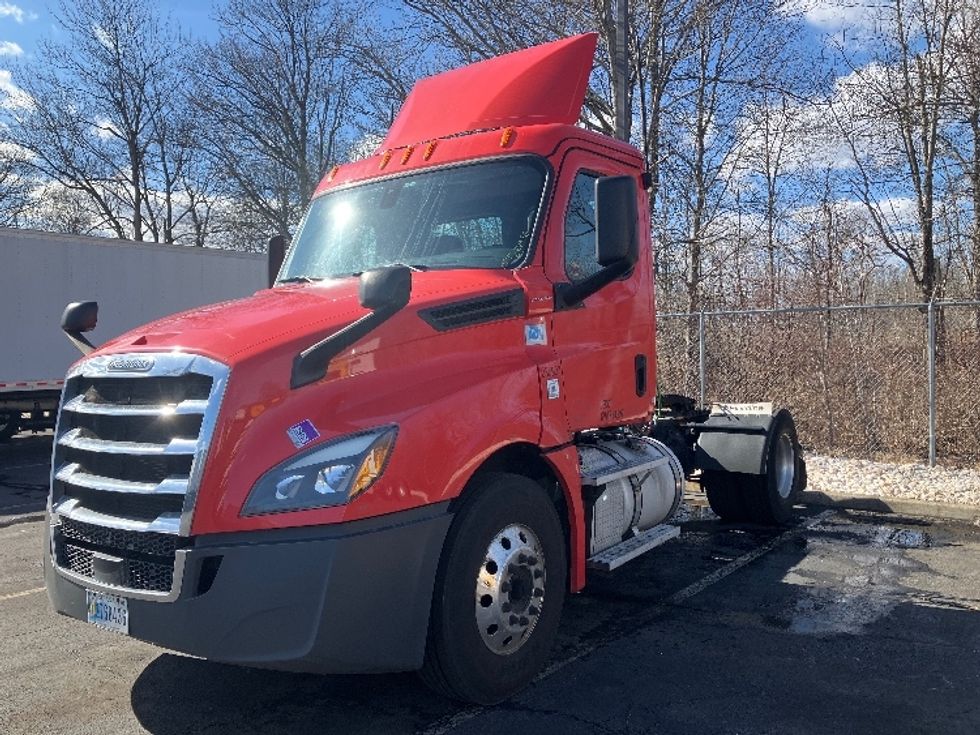 Day Cab Tractor-Heavy Duty Tractors-Freightliner-2019-T12642ST-Parsippany-NJ-272,385\n\t\tmiles-$ 43,500 - Image 3