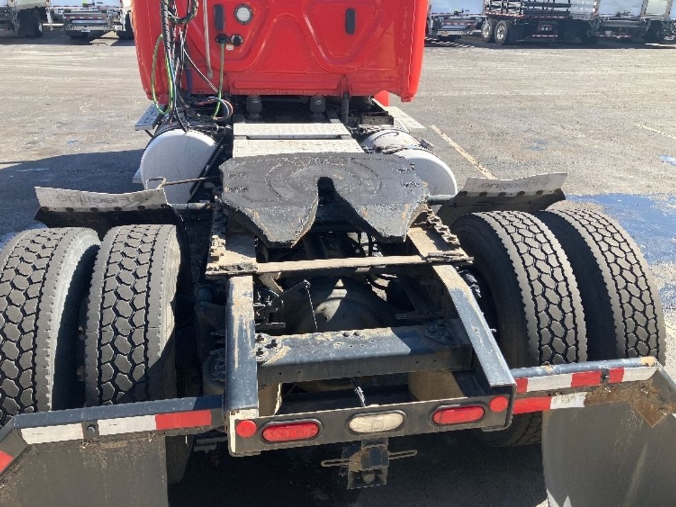 Day Cab Tractor-Heavy Duty Tractors-Freightliner-2019-T12642ST-Parsippany-NJ-272,385\n\t\tmiles-$ 43,500 - Image 6