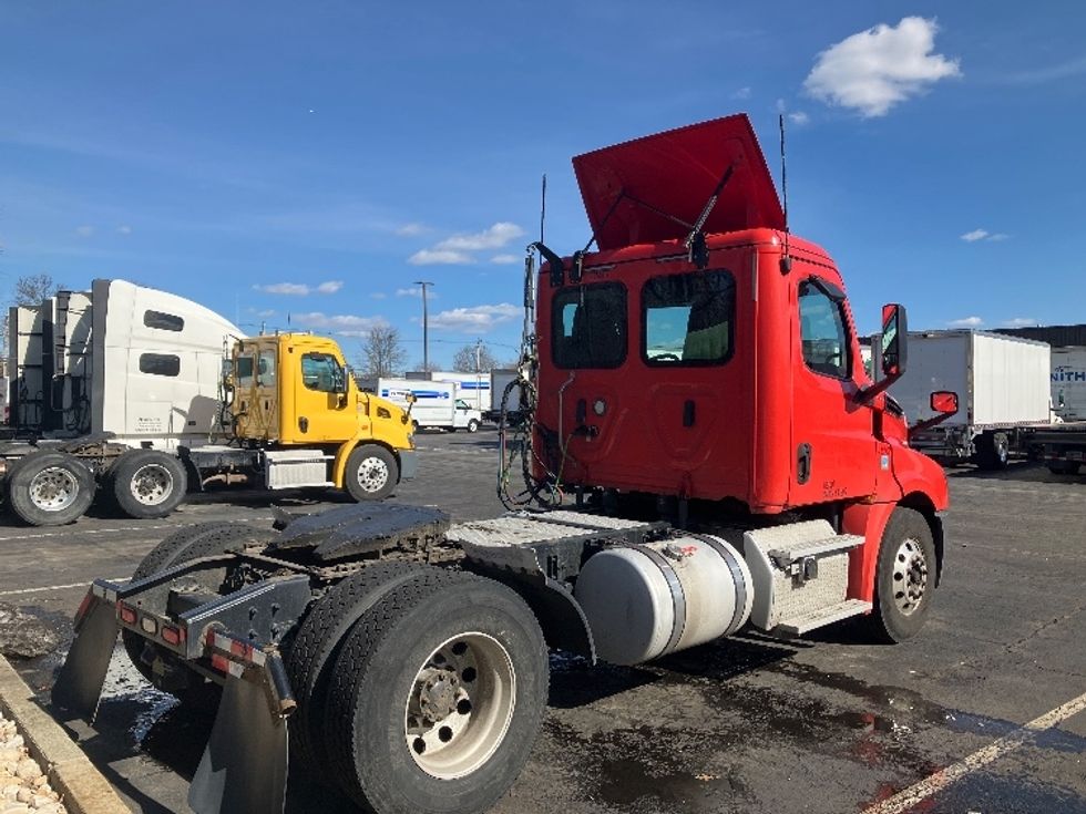 Day Cab Tractor-Heavy Duty Tractors-Freightliner-2019-T12642ST-Parsippany-NJ-272,385\n\t\tmiles-$ 43,500 - Image 7