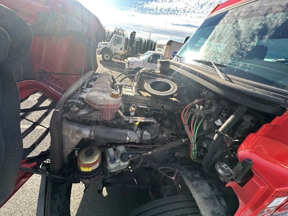 Day Cab Tractor-Heavy Duty Tractors-Freightliner-2019-T12642ST-Parsippany-NJ-357,907\n\t\tmiles-$ 43,000 - Image 16