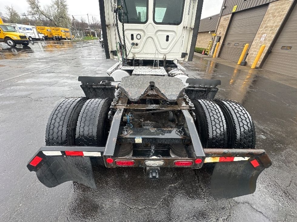 Day Cab Tractor-Heavy Duty Tractors-Freightliner-2019-T12642ST-Parsippany-NJ-395,267\n\t\tmiles-$ 36,000 - Image 6