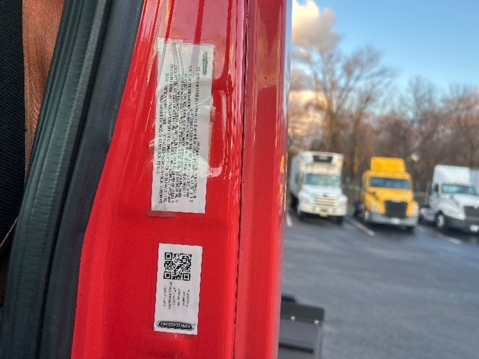 Day Cab Tractor-Heavy Duty Tractors-Freightliner-2019-T12642ST-Pennsauken-NJ-527,007\n\t\tmiles-$ 26,500 - Image 17