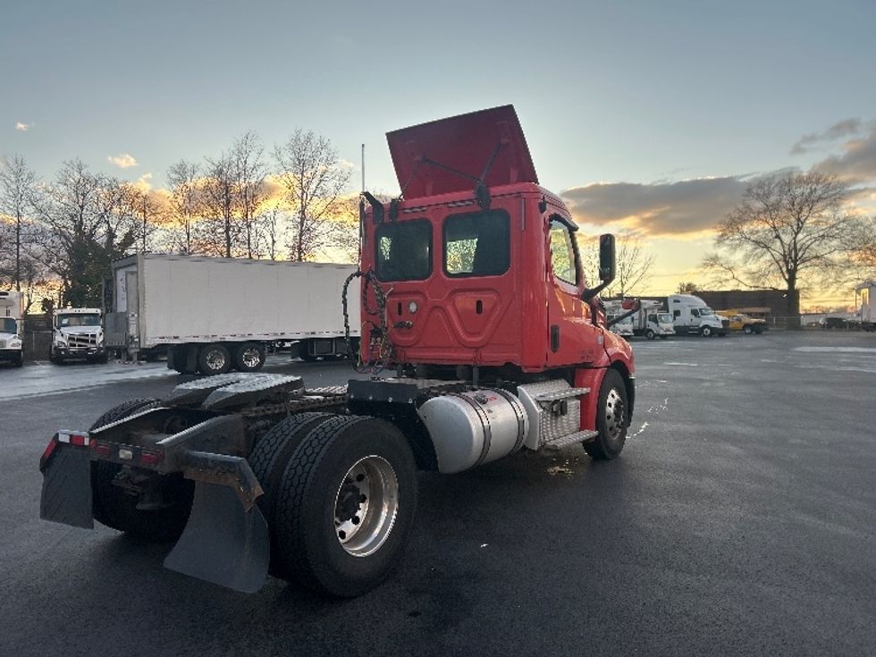 Day Cab Tractor-Heavy Duty Tractors-Freightliner-2019-T12642ST-Pennsauken-NJ-527,007\n\t\tmiles-$ 26,500 - Image 7