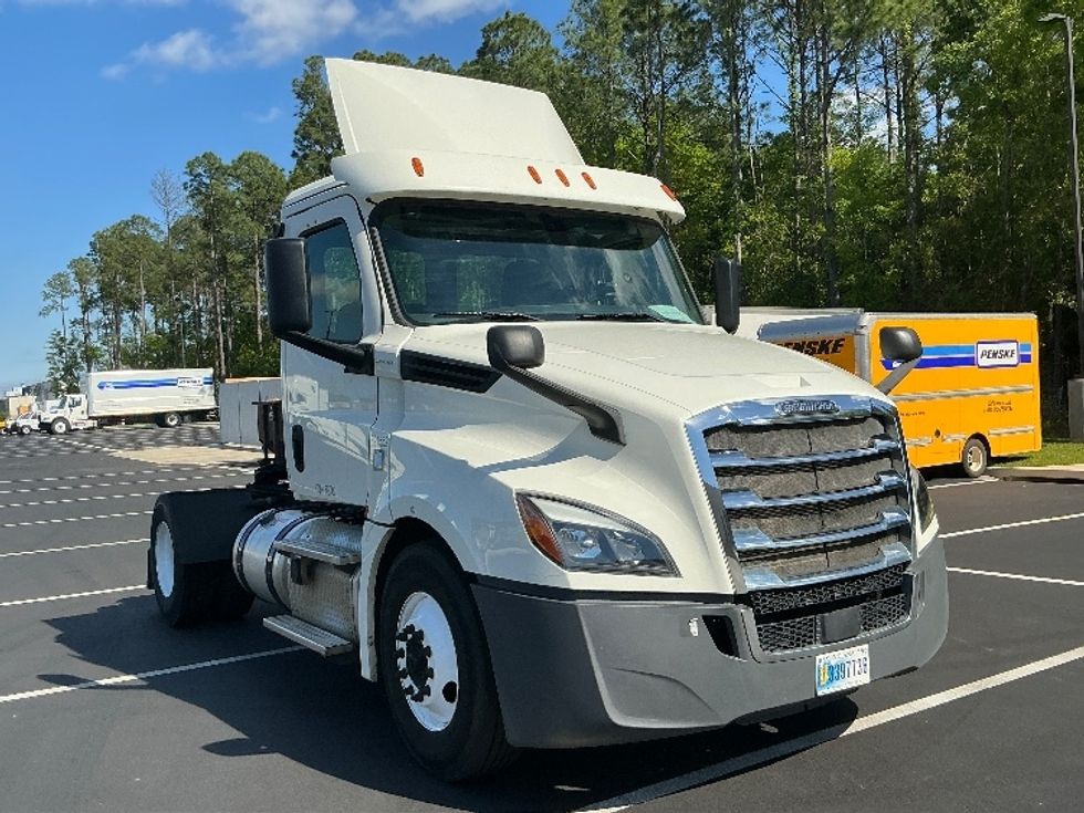 Day Cab Tractor-Heavy Duty Tractors-Freightliner-2019-T12642ST-Pensacola-FL-306,569\n\t\tmiles-$ 45,500 - Image 1