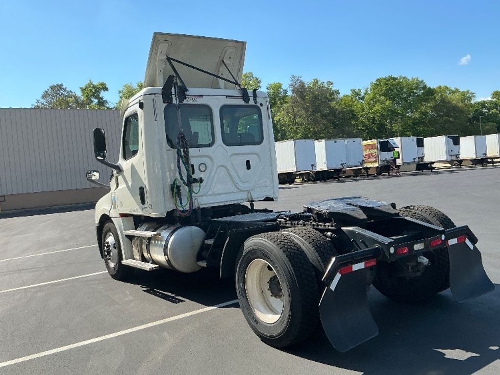 Day Cab Tractor-Heavy Duty Tractors-Freightliner-2019-T12642ST-Pensacola-FL-306,569\n\t\tmiles-$ 45,500 - Image 5
