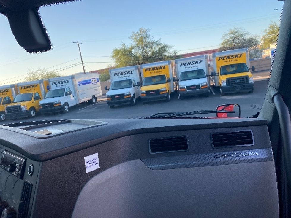 Day Cab Tractor-Heavy Duty Tractors-Freightliner-2019-T12642ST-Phoenix-AZ-211,107\n\t\tmiles-$ 35,000 - Image 13
