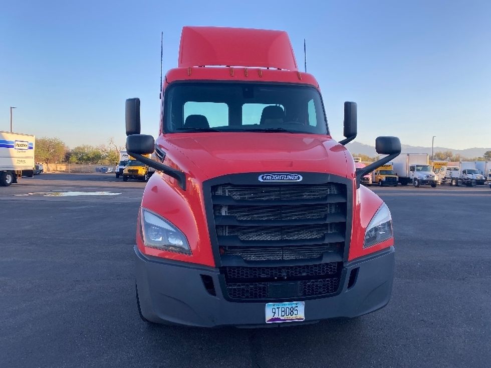 Day Cab Tractor-Heavy Duty Tractors-Freightliner-2019-T12642ST-Phoenix-AZ-211,107\n\t\tmiles-$ 35,000 - Image 2