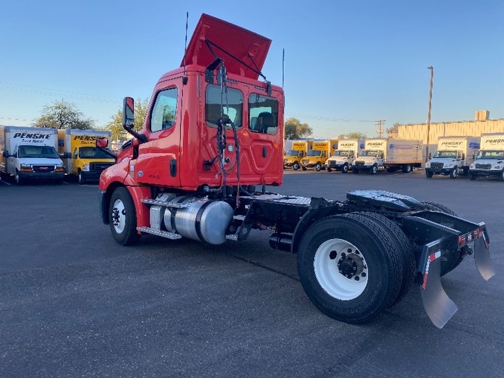 Day Cab Tractor-Heavy Duty Tractors-Freightliner-2019-T12642ST-Phoenix-AZ-211,107\n\t\tmiles-$ 35,000 - Image 5