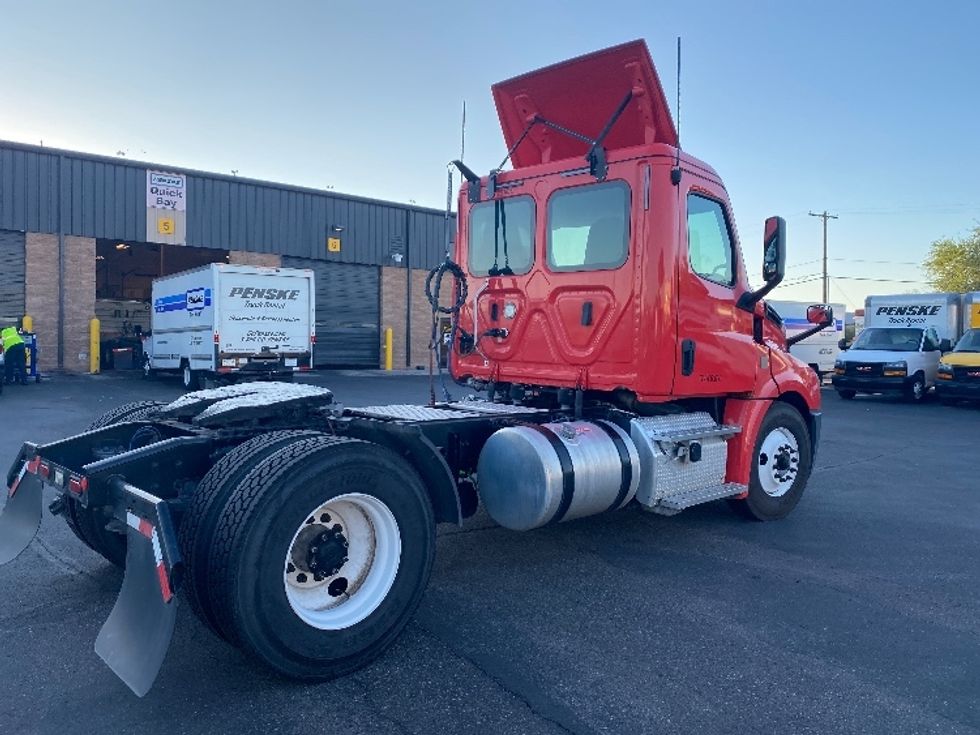 Day Cab Tractor-Heavy Duty Tractors-Freightliner-2019-T12642ST-Phoenix-AZ-211,107\n\t\tmiles-$ 35,000 - Image 7