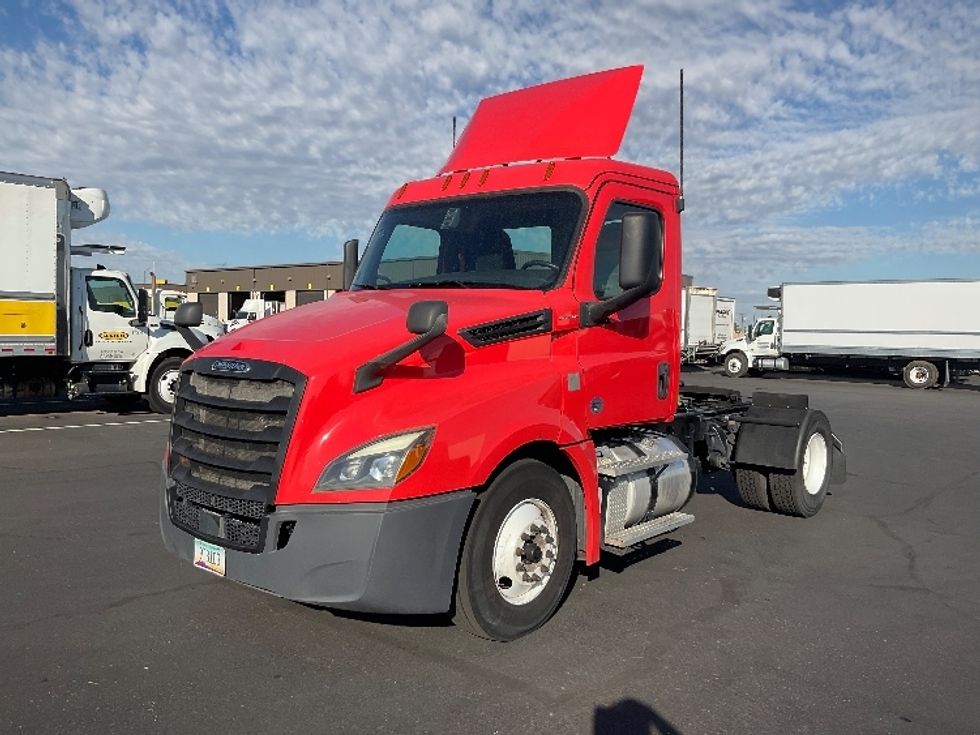 Day Cab Tractor-Heavy Duty Tractors-Freightliner-2019-T12642ST-Phoenix-AZ-325,522\n\t\tmiles-$ 35,250 - Image 3
