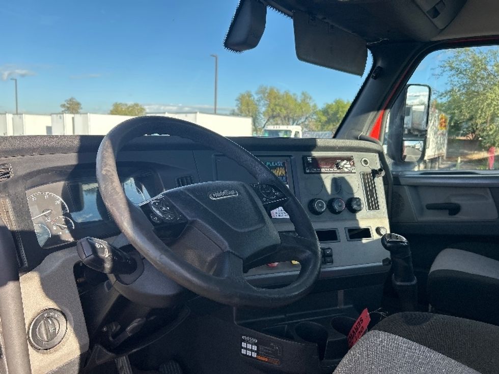 Day Cab Tractor-Heavy Duty Tractors-Freightliner-2019-T12642ST-Phoenix-AZ-445,968\n\t\tmiles-$ 28,500 - Image 10