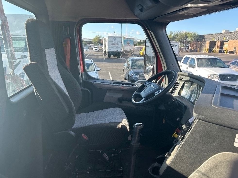 Day Cab Tractor-Heavy Duty Tractors-Freightliner-2019-T12642ST-Phoenix-AZ-445,968\n\t\tmiles-$ 28,500 - Image 14
