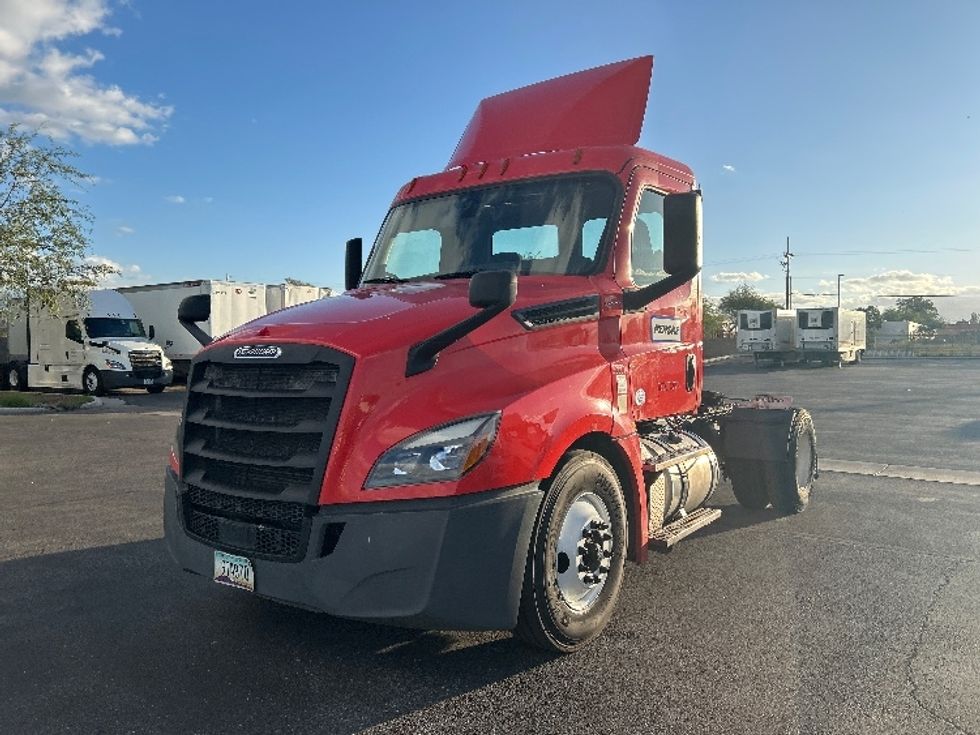 Day Cab Tractor-Heavy Duty Tractors-Freightliner-2019-T12642ST-Phoenix-AZ-445,968\n\t\tmiles-$ 28,500 - Image 3