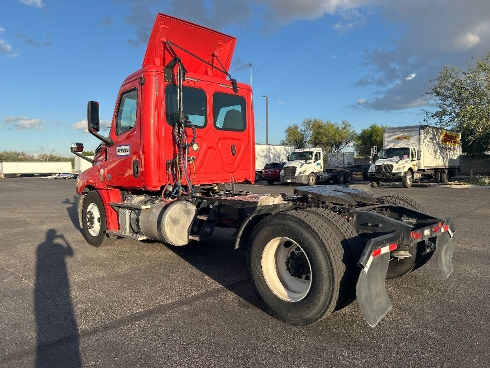 Day Cab Tractor-Heavy Duty Tractors-Freightliner-2019-T12642ST-Phoenix-AZ-445,968\n\t\tmiles-$ 28,500 - Image 5