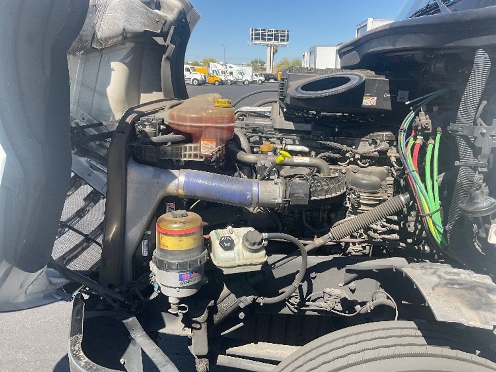 Day Cab Tractor-Heavy Duty Tractors-Freightliner-2019-T12642ST-Phoenix-AZ-461,476\n\t\tmiles-$ 33,500 - Image 16